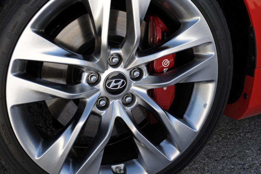  Hyundai Genesis Coupe 2013 года  (фото 25 из 76)